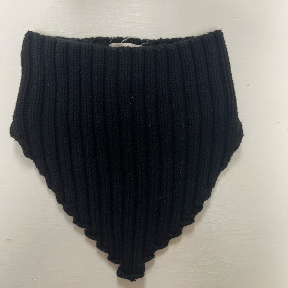 Black Knit Crop Top
